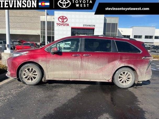 TOYOTA SIENNA 2021 5TDYRKEC7MS058729 image