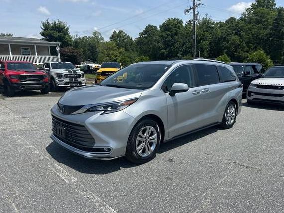 TOYOTA SIENNA 2021 5TDESKFC0MS033922 image