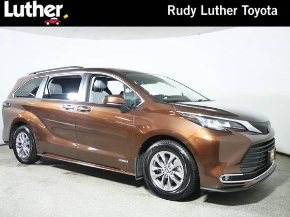 TOYOTA SIENNA 2021 5TDJSKFC4MS018399 image