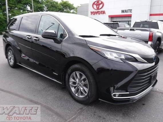 TOYOTA SIENNA 2021 5TDYSKFC2MS016004 image