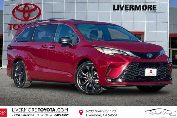 TOYOTA SIENNA 2021 5TDDRKEC8MS022353 image