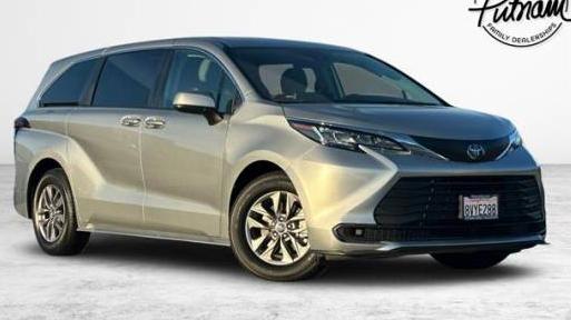 TOYOTA SIENNA 2021 5TDKRKEC8MS030198 image