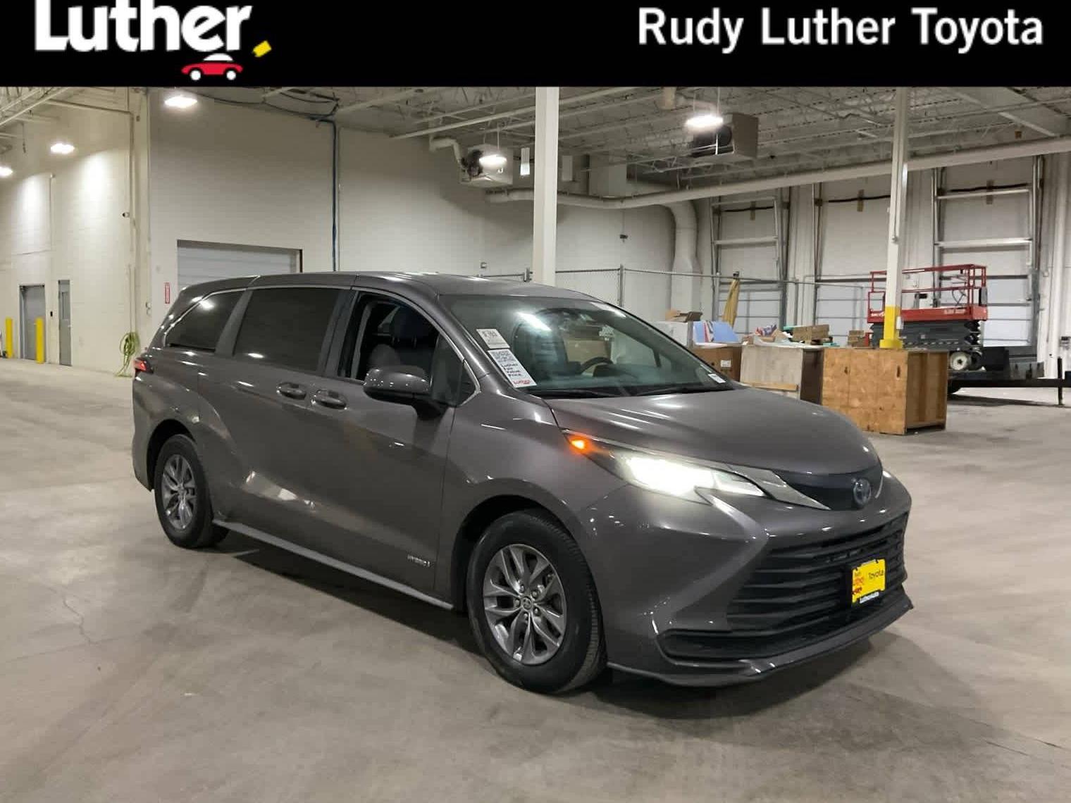 TOYOTA SIENNA 2021 5TDKRKEC2MS025093 image