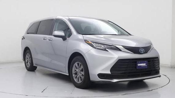 TOYOTA SIENNA 2021 5TDKRKEC8MS068272 image