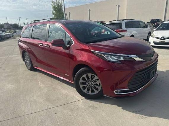 TOYOTA SIENNA 2021 5TDJSKFC3MS011864 image