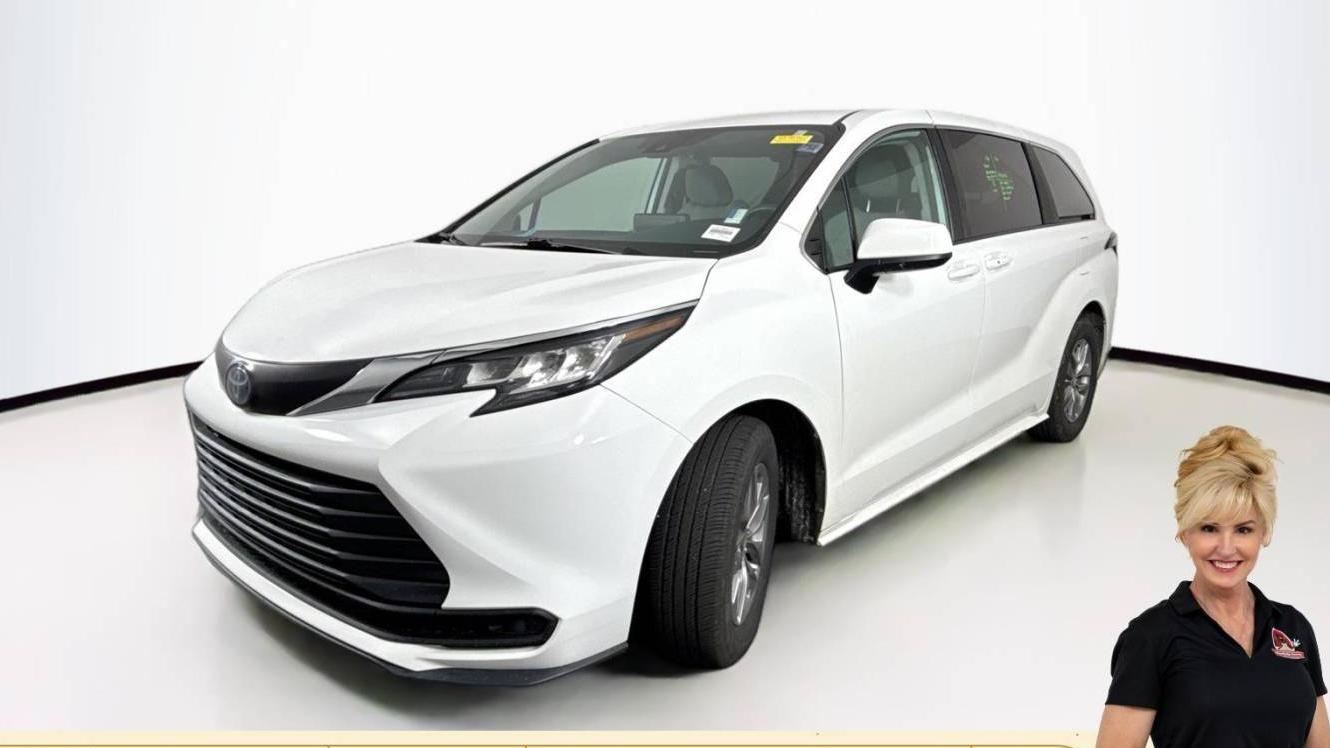 TOYOTA SIENNA 2021 5TDKRKEC4MS016217 image