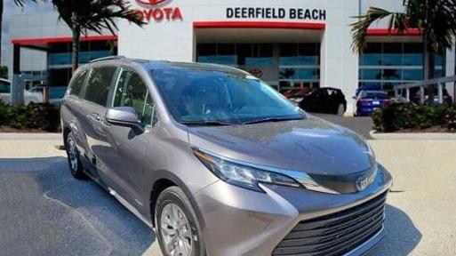 TOYOTA SIENNA 2021 5TDYRKEC3MS071350 image