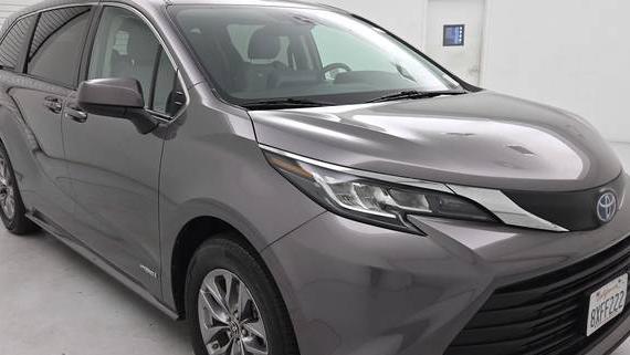 TOYOTA SIENNA 2021 5TDKRKEC3MS057535 image