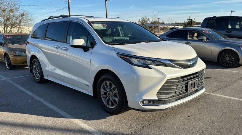 TOYOTA SIENNA 2021 5TDYRKEC7MS028078 image