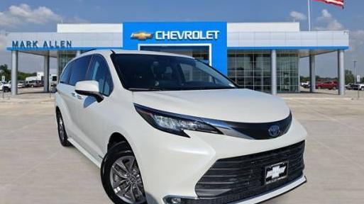 TOYOTA SIENNA 2021 5TDYRKEC3MS033651 image