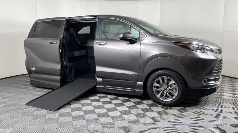 TOYOTA SIENNA 2021 5TDYSKFC2MS037208 image