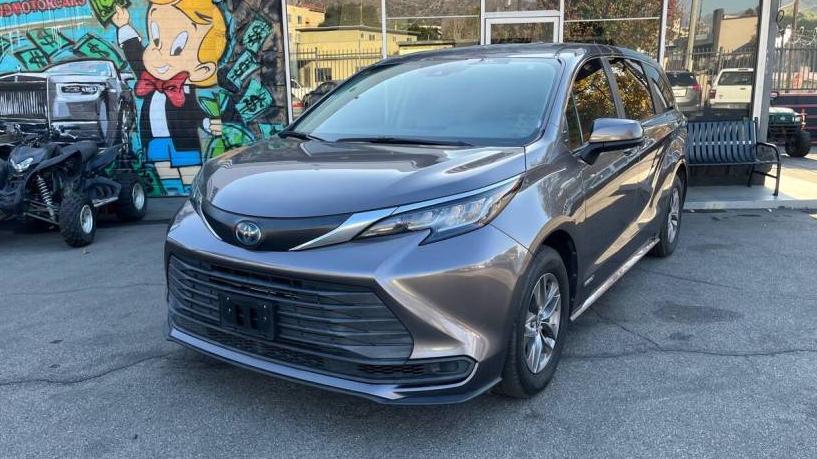 TOYOTA SIENNA 2021 5TDKSKFC8MS016286 image