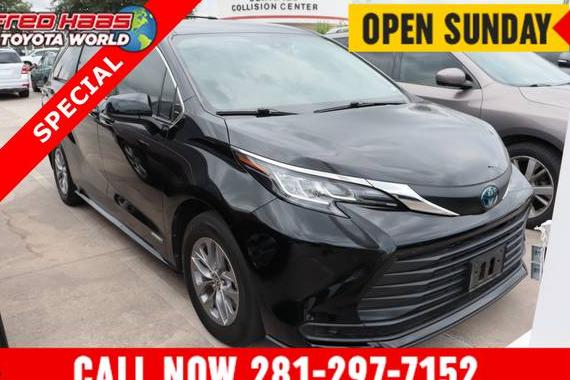 TOYOTA SIENNA 2021 5TDKRKECXMS055930 image