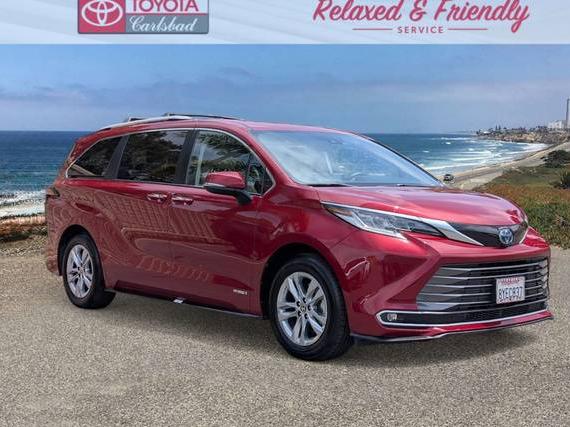 TOYOTA SIENNA 2021 5TDZRKEC4MS067473 image