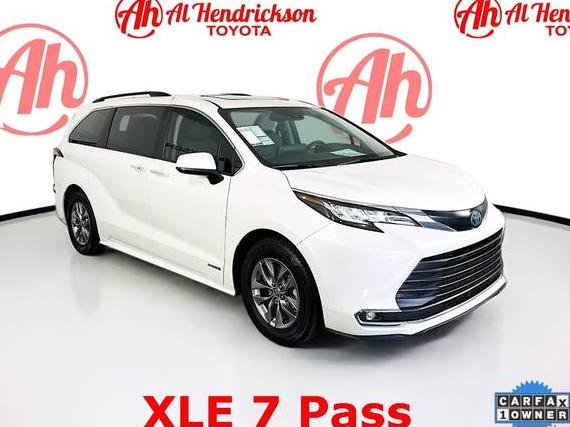 TOYOTA SIENNA 2021 5TDYRKEC6MS015760 image