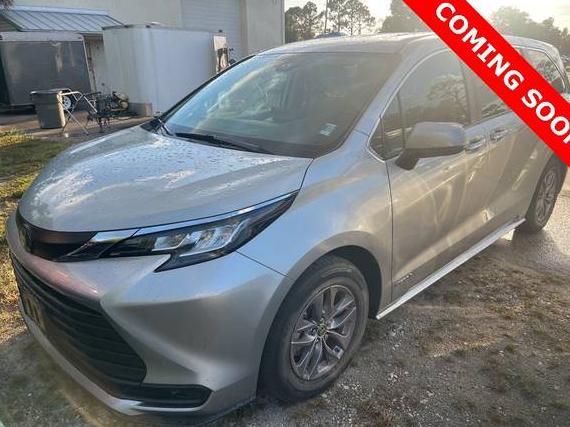 TOYOTA SIENNA 2021 5TDKSKFC6MS012124 image