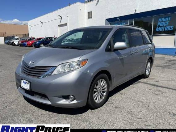 TOYOTA SIENNA 2017 5TDYZ3DC6HS876191 image