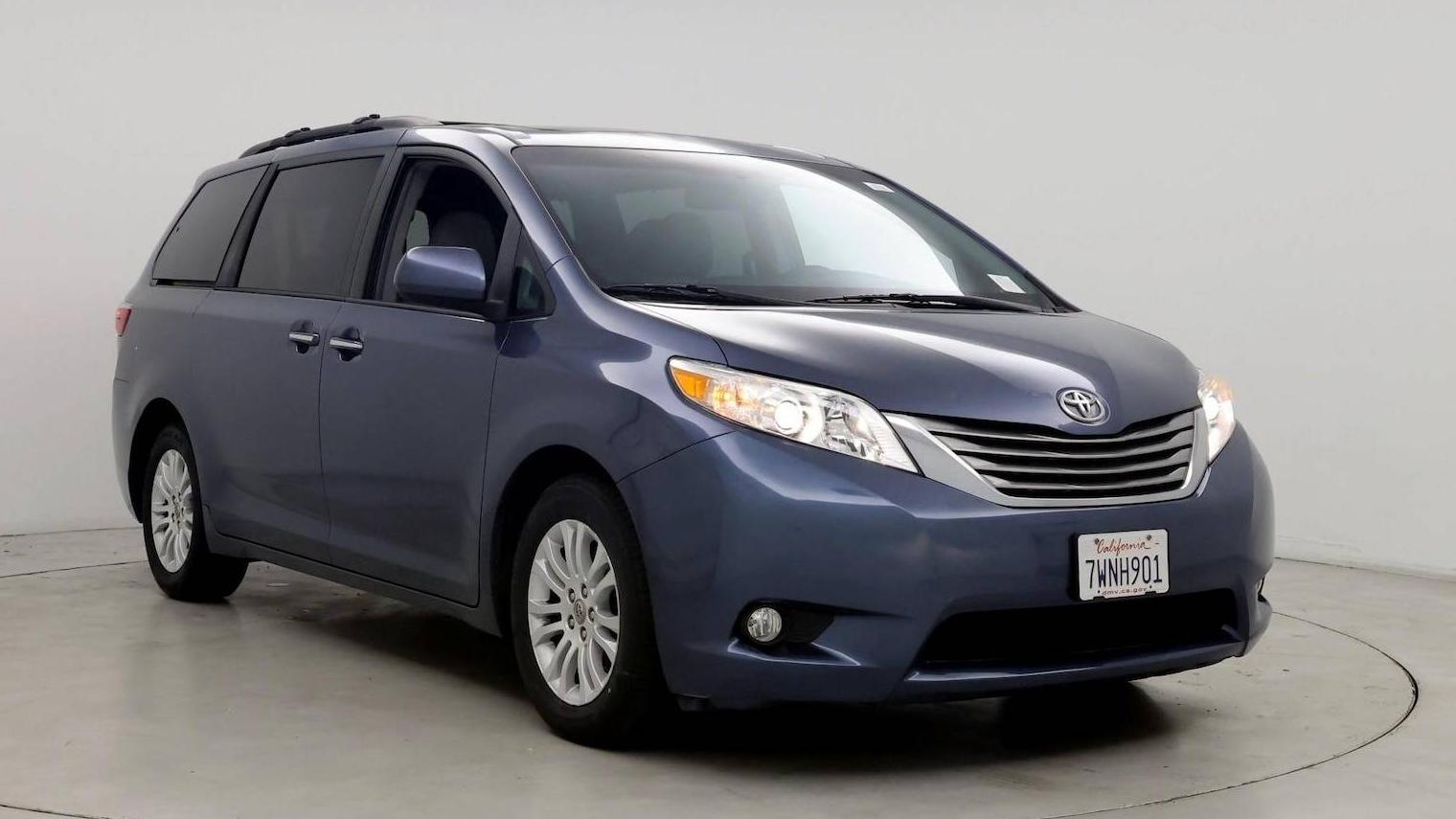 TOYOTA SIENNA 2017 5TDYZ3DC7HS811348 image