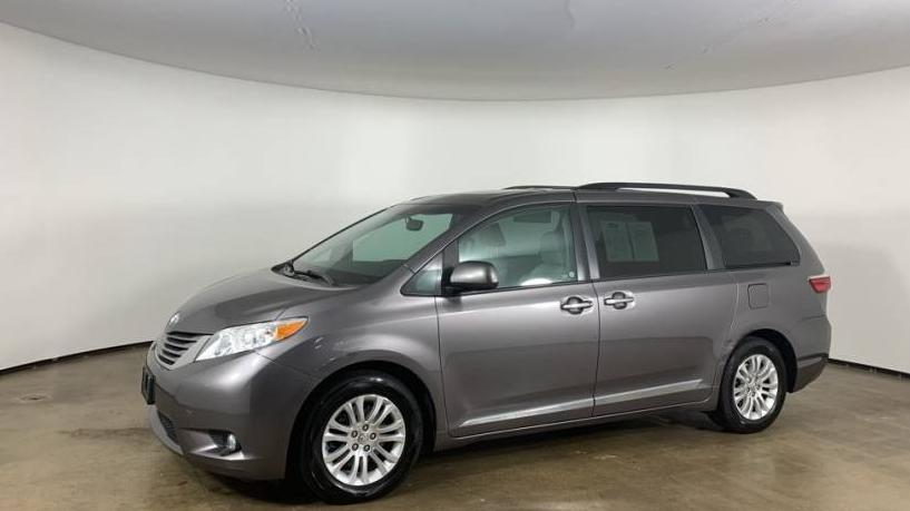 TOYOTA SIENNA 2017 5TDYZ3DC2HS777352 image