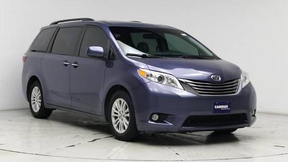 TOYOTA SIENNA 2017 5TDYZ3DC7HS861361 image