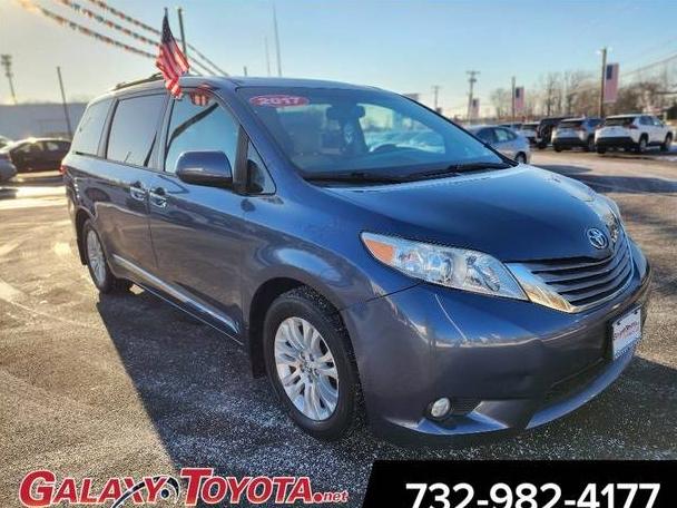 TOYOTA SIENNA 2017 5TDYZ3DCXHS792956 image