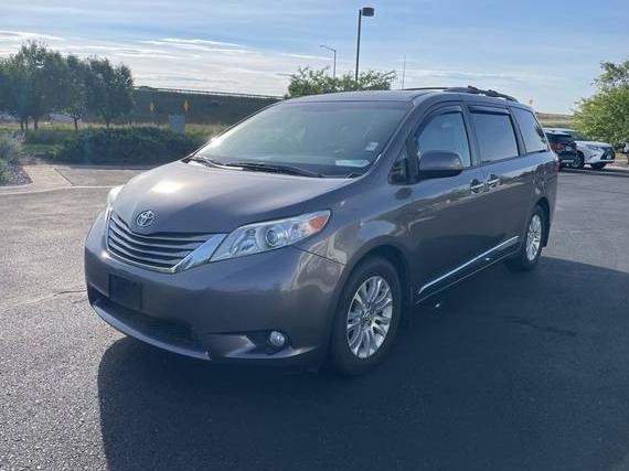 TOYOTA SIENNA 2017 5TDYZ3DC3HS834402 image