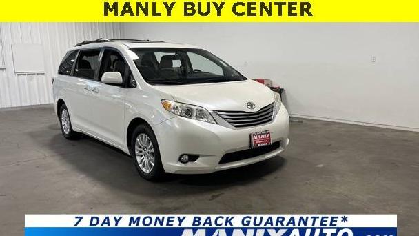 TOYOTA SIENNA 2017 5TDYZ3DC7HS838310 image