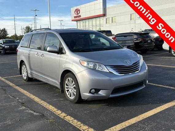 TOYOTA SIENNA 2017 5TDYZ3DC7HS856645 image