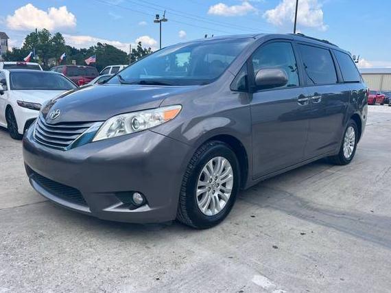 TOYOTA SIENNA 2017 5TDYZ3DC9HS769197 image