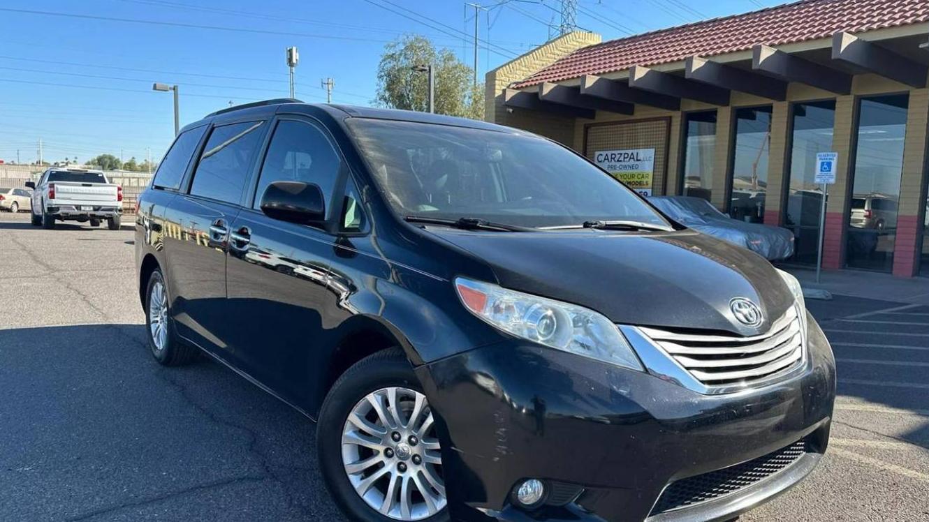 TOYOTA SIENNA 2017 5TDYZ3DC6HS796535 image