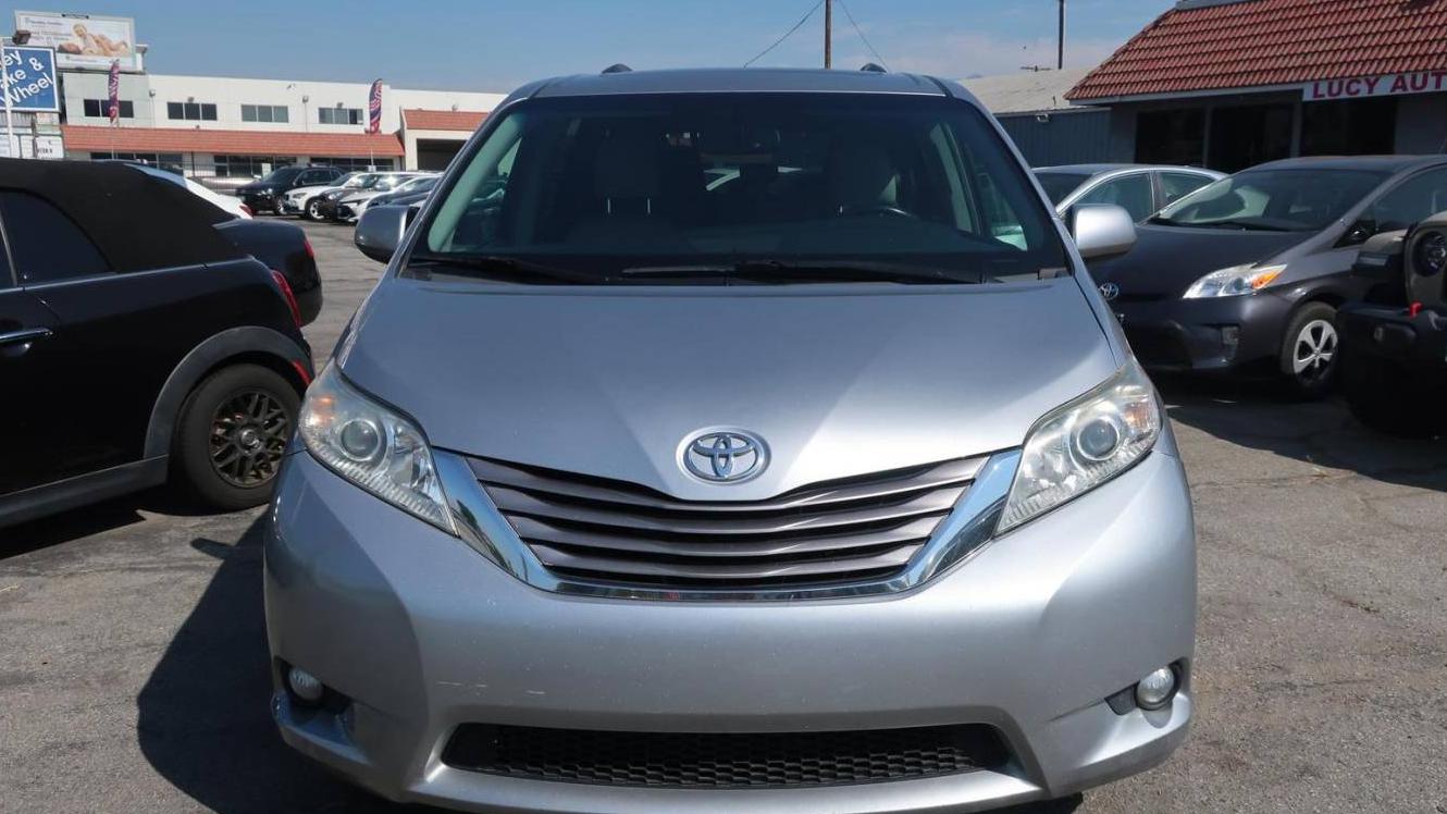 TOYOTA SIENNA 2017 5TDYZ3DC9HS890831 image