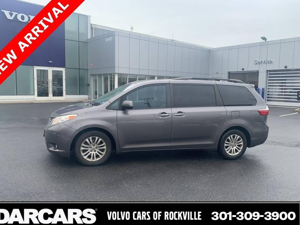 TOYOTA SIENNA 2017 5TDYZ3DC4HS899534 image