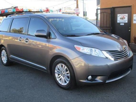 TOYOTA SIENNA 2017 5TDYZ3DC6HS770601 image