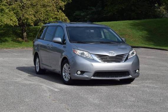 TOYOTA SIENNA 2017 5TDYZ3DC6HS863926 image