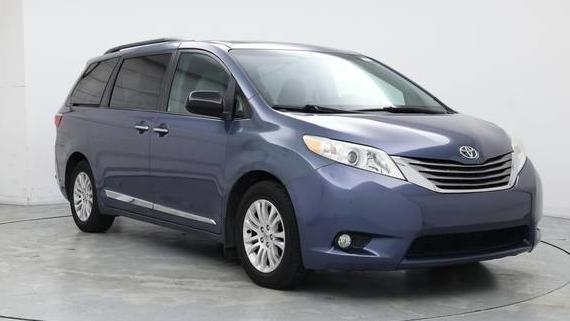 TOYOTA SIENNA 2017 5TDYZ3DC8HS822987 image