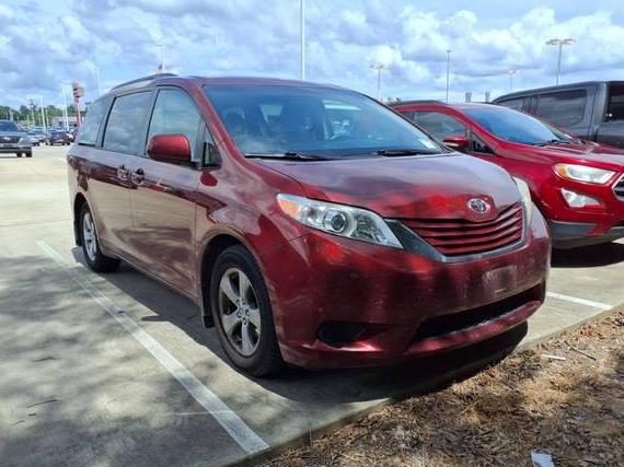 TOYOTA SIENNA 2017 5TDKZ3DC8HS889045 image