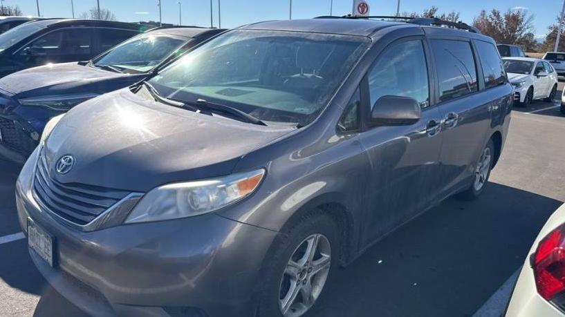 TOYOTA SIENNA 2017 5TDKZ3DC3HS852288 image