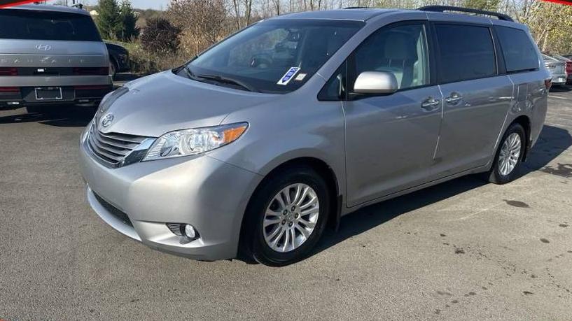 TOYOTA SIENNA 2017 5TDYZ3DC0HS890927 image