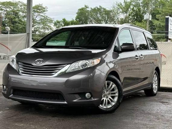 TOYOTA SIENNA 2017 5TDYZ3DC8HS779848 image