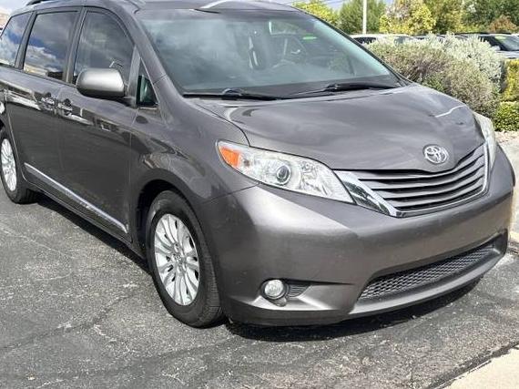 TOYOTA SIENNA 2017 5TDYZ3DC5HS788670 image