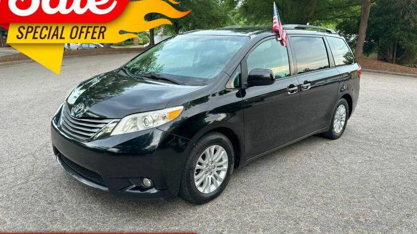 TOYOTA SIENNA 2017 5TDYZ3DC5HS828620 image