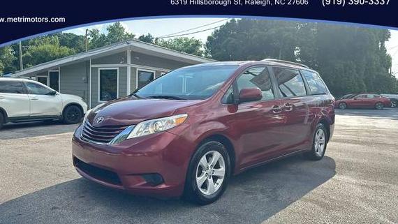 TOYOTA SIENNA 2017 5TDKZ3DC1HS788994 image
