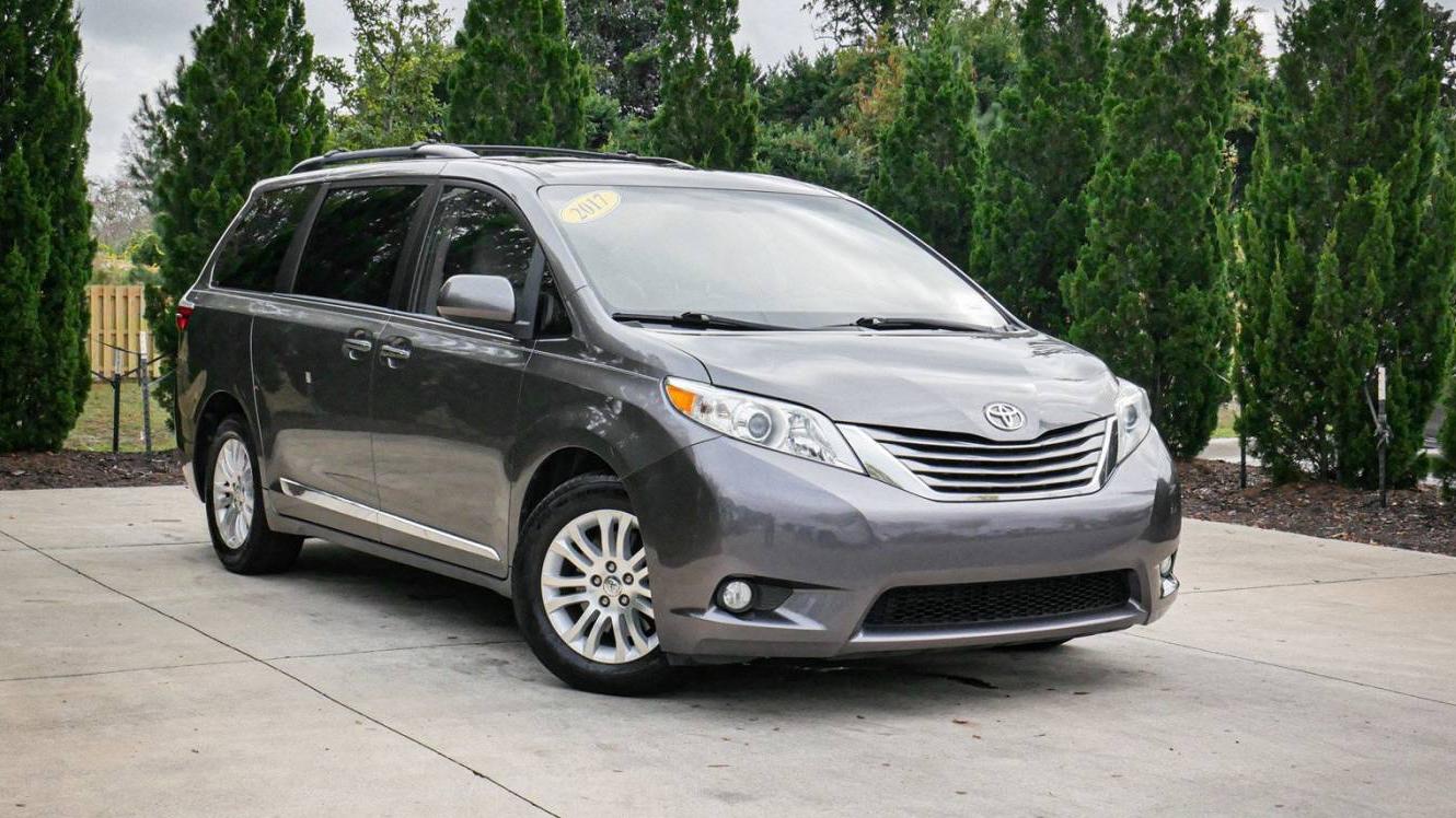 TOYOTA SIENNA 2017 5TDYZ3DC8HS885622 image