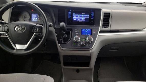 TOYOTA SIENNA 2017 5TDZZ3DC6HS824418 image