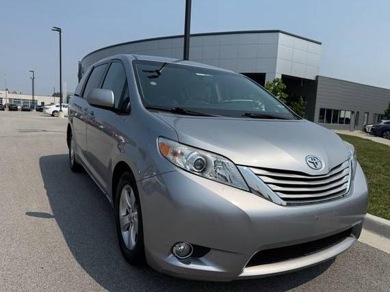 TOYOTA SIENNA 2017 5TDKZ3DC4HS840795 image