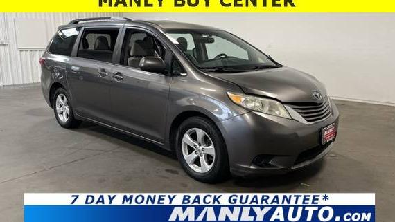 TOYOTA SIENNA 2017 5TDKZ3DC7HS851919 image