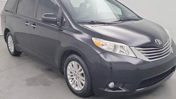 TOYOTA SIENNA 2017 5TDYZ3DC7HS841031 image