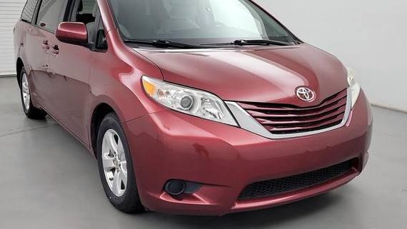 TOYOTA SIENNA 2017 5TDKZ3DC9HS799631 image