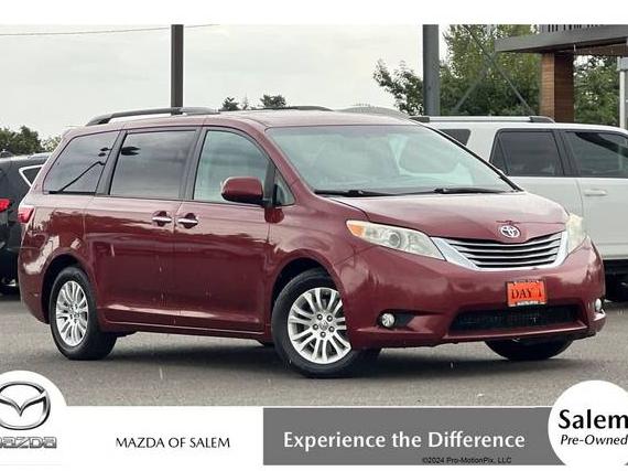 TOYOTA SIENNA 2017 5TDYZ3DC8HS804893 image