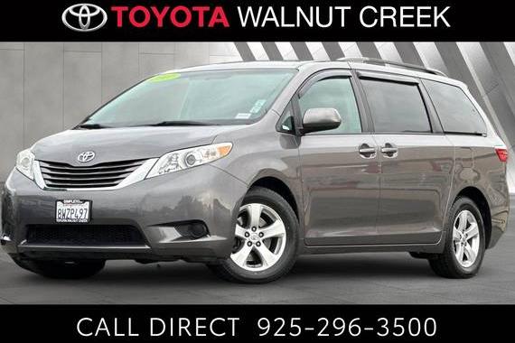 TOYOTA SIENNA 2017 5TDKZ3DC0HS898709 image
